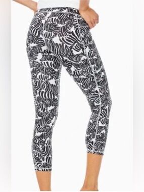 NWOT Lilly Pulitzer UPF50+ Luxletic Weekender Leggings